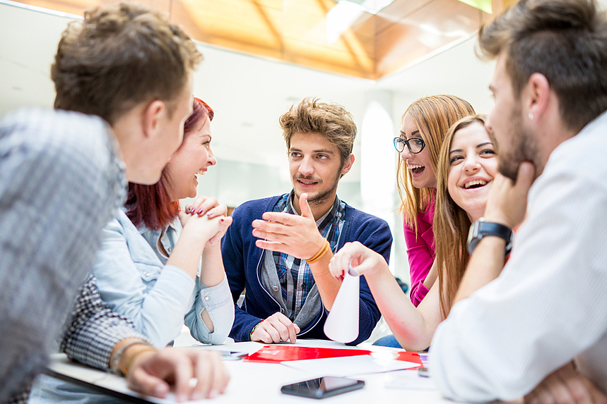 Young entreprenuers discussing startup